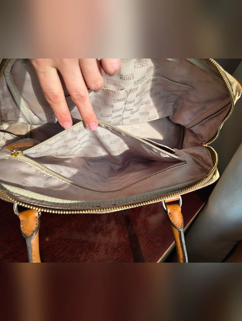 ​🌻 DESCRIPTION: The "Spring Fling" MK Satchel 🌻 - Picture 9 of 16